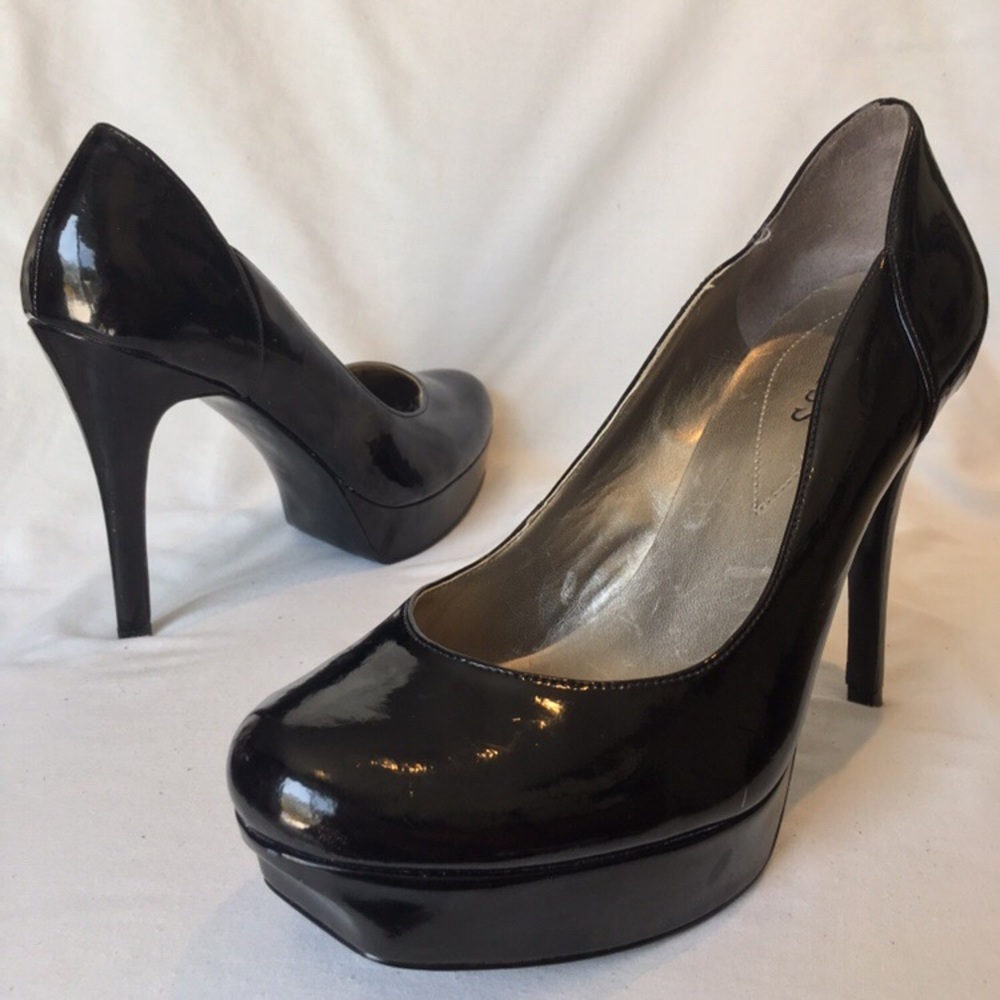 Guess Black Patent Leather Platform Pumps